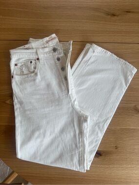 Levi's White straight Leg Jeans ribcage
